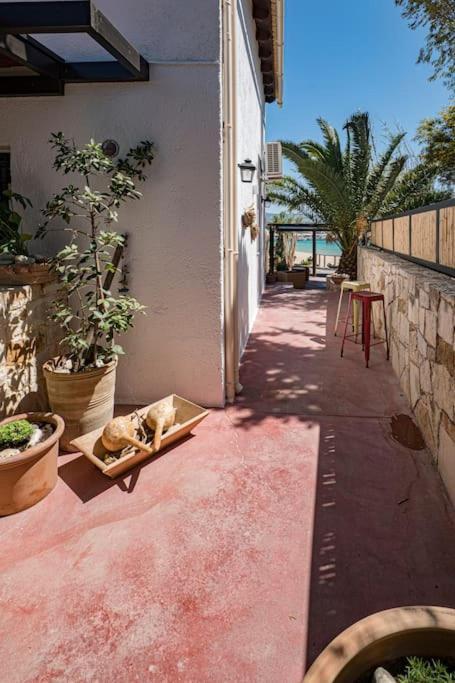 Sea And Sun Metaxy Mas, Brand-New, Beachfront ! Chania  Exteriör bild